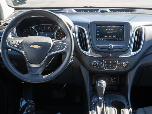 Used 2020 Chevrolet Equinox LT image 11