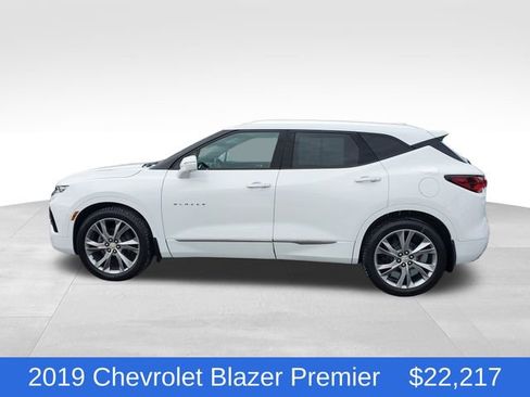 Certified 2019 Chevrolet Blazer Premier w/ Sun and Wheels Package image 2