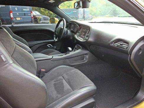 Used 2021 Dodge Challenger R/T Scat Pack w/ T/A Package image 11