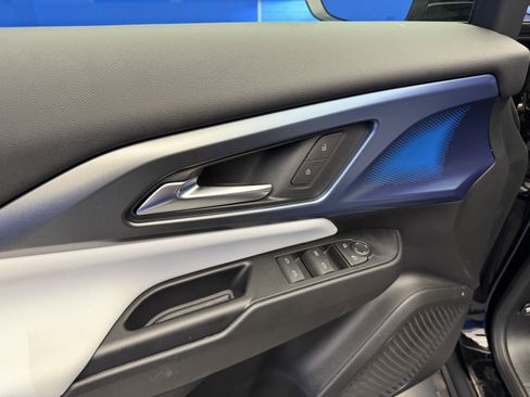 New 2026 Chevrolet Equinox EV LT FWD image 9