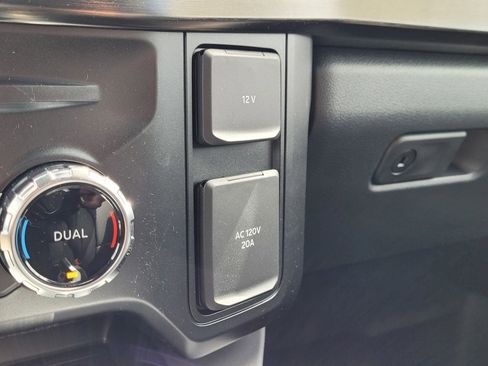 New 2025 Ford F250 Lariat w/ Lariat Ultimate Package image 46