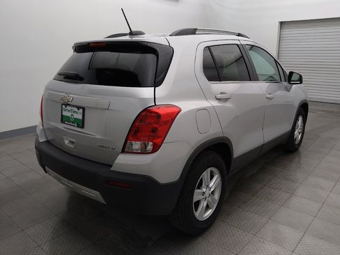 Used 2016 Chevrolet Trax LT w/ LT Convenience Package FWD image 9