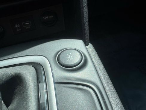 Used 2018 Hyundai Kona SE AWD/4WD image 35