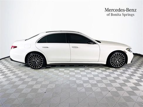 Used 2022 Mercedes-Benz S 500 S 500 image 8