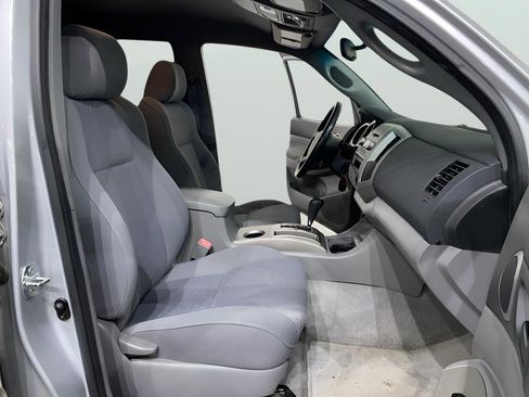 Used 2006 Toyota Tacoma PreRunner image 11