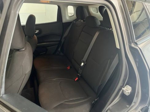 Used 2018 Jeep Compass Sport w/ Cold Weather Group AWD/4WD image 16