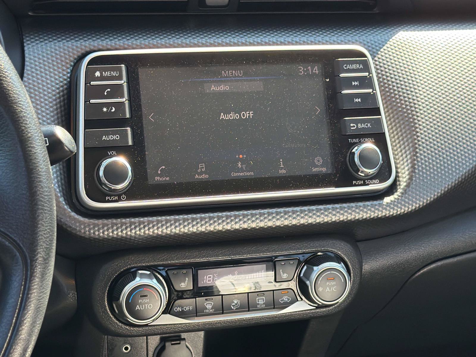 Used 2019 Nissan Kicks S FWD image 20