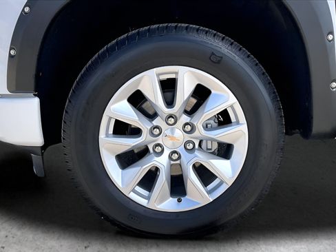 Used 2025 Chevrolet Silverado 1500 Custom AWD/4WD image 35