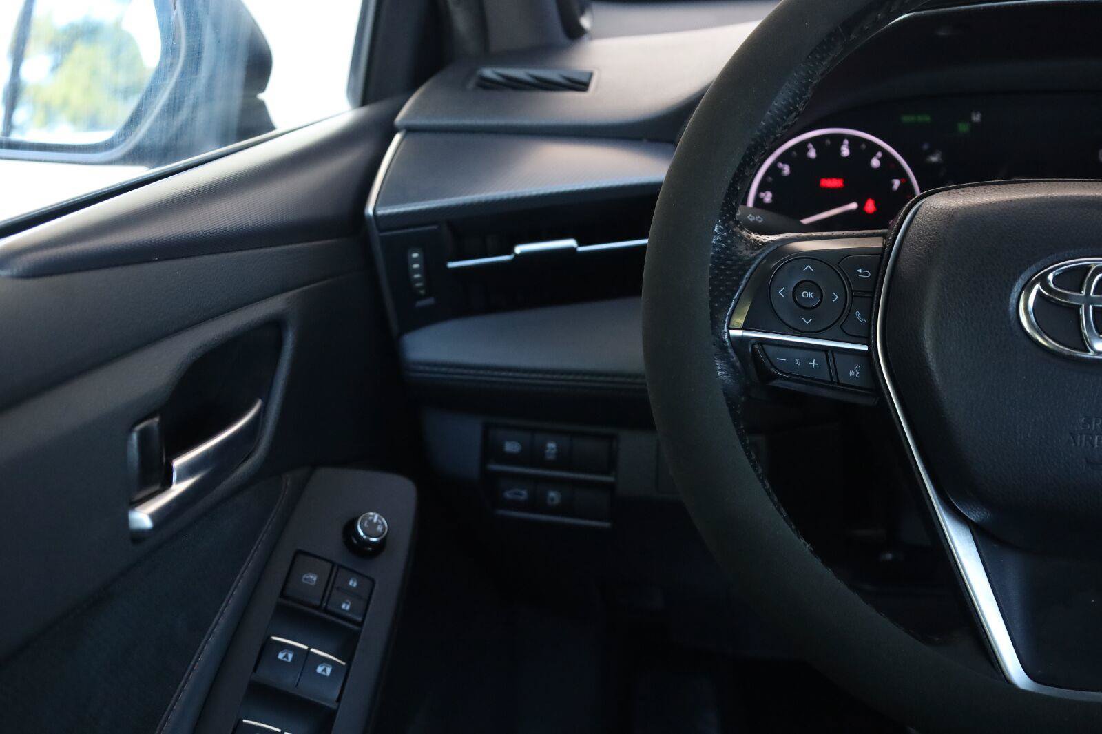 Used 2019 Toyota Avalon XSE w/ All Weather Liner Package FWD image 31