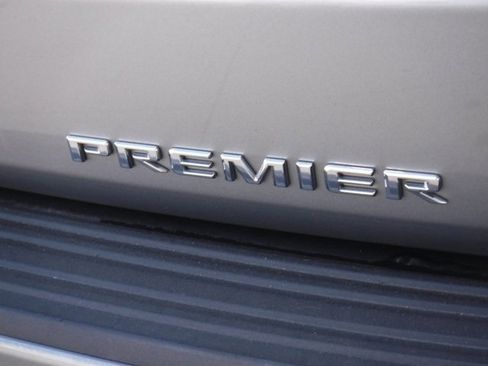 Used 2023 Chevrolet Tahoe Premier image 11