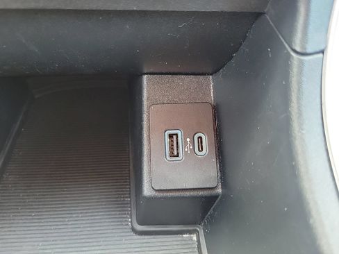 Used 2024 Ford Edge SEL AWD/4WD image 31