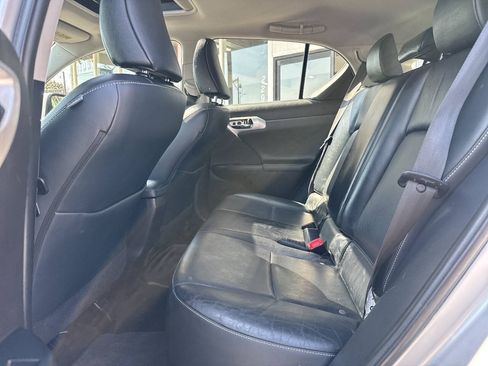 Used 2011 Lexus CT 200h Premium w/ Leather Pkg FWD image 23