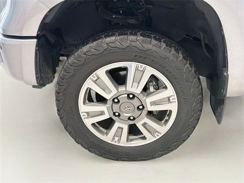 Certified 2020 Toyota Tundra Platinum image 27