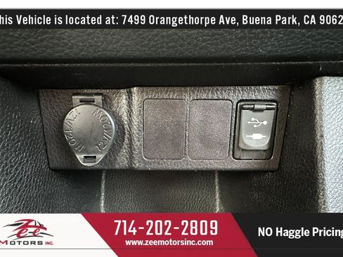 Used 2015 Toyota Corolla S FWD image 30