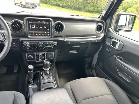 Used 2023 Jeep Wrangler Unlimited w/ Sun & Screen Package AWD/4WD image 20