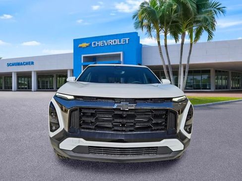 New 2026 Chevrolet Equinox ACTIV w/ Convenience Package III FWD image 2