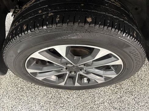 Used 2023 Jeep Grand Cherokee Overland w/ MOPAR Finishing Package image 28