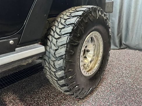 Used 2017 Jeep Wrangler Unlimited Rubicon AWD/4WD image 28