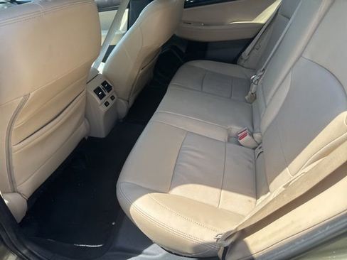 Used 2015 Subaru Outback 2.5i Limited AWD/4WD image 13