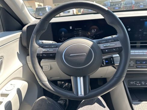 Used 2025 Hyundai Kona Limited AWD/4WD image 41