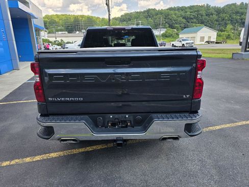 Used 2022 Chevrolet Silverado 1500 LT AWD/4WD image 7