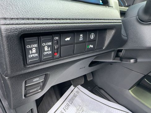 Used 2024 Honda Odyssey Elite image 22