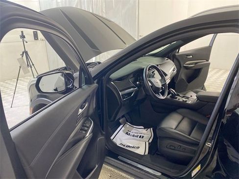 Used 2023 Cadillac XT4 Premium Luxury w/ Cold Weather Package image 27