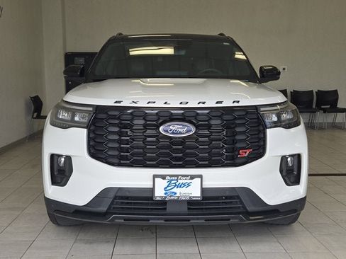 Used 2025 Ford Explorer ST AWD/4WD image 2