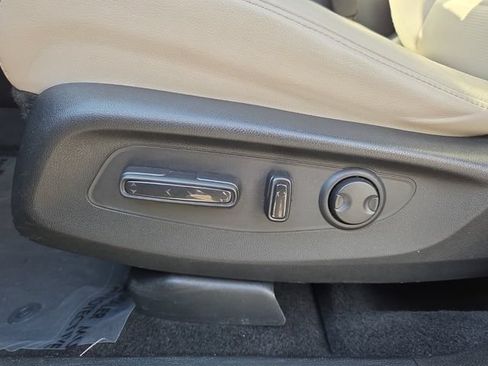 Used 2024 Honda CR-V EX-L image 11