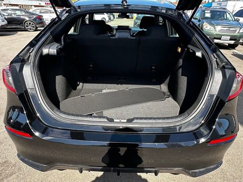 Used 2023 Honda Civic Sport image 11