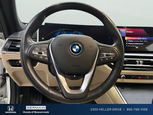 Used 2023 BMW i4 eDrive40 RWD image 12