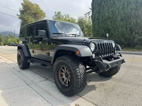 Used 2018 Jeep Wrangler Unlimited Sport AWD/4WD image 1