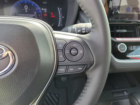 Used 2026 Toyota Corolla Cross LE w/ Moonroof Package FWD image 24
