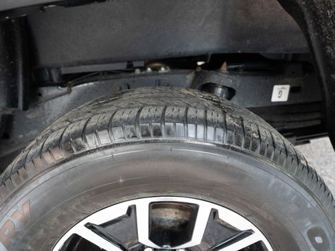 Used 2023 Toyota Tacoma TRD Sport image 29