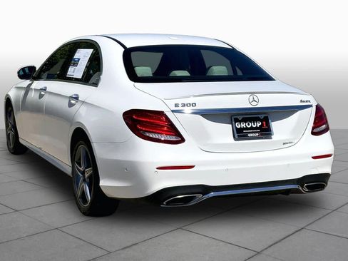 Used 2017 Mercedes-Benz E 300 4MATIC image 11
