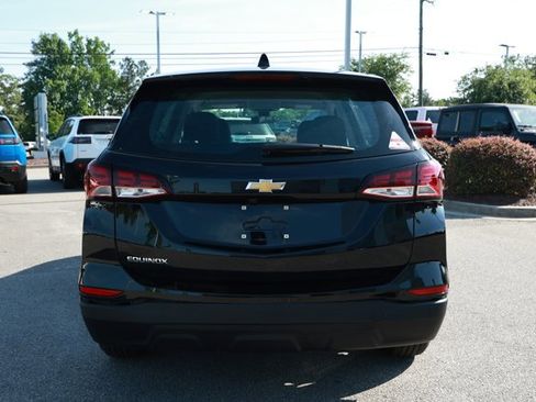 Used 2023 Chevrolet Equinox LS w/ LPO, Floor Liner Package FWD image 7