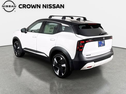 New 2026 Nissan Kicks SR FWD image 7