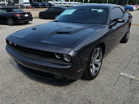 Used 2016 Dodge Challenger SXT Plus RWD image 3