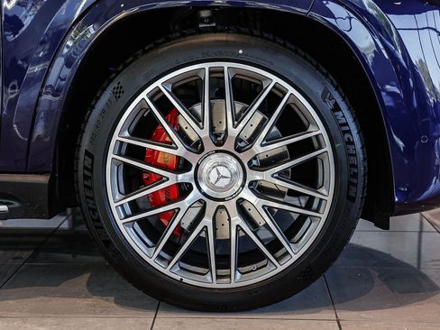 New 2026 Mercedes-Benz GLS 63 AMG 4MATIC image 8