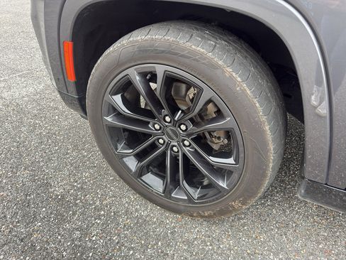 Used 2024 Jeep Grand Wagoneer L Series II w/ Quick Order Packagew 28T image 4