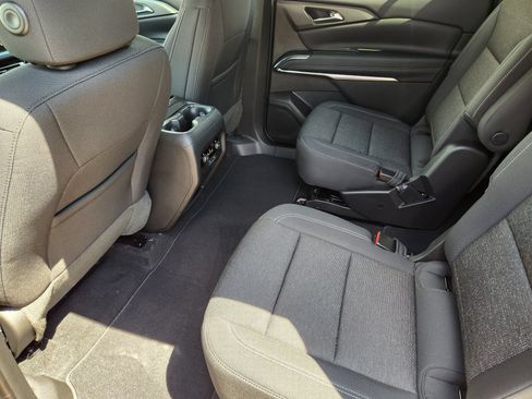New 2026 Chevrolet Traverse LT FWD image 24