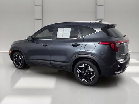 Used 2024 Kia Seltos EX FWD image 7