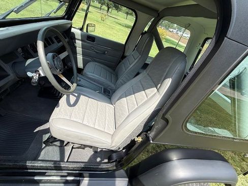 Used 1989 Jeep Wrangler 4WD image 28