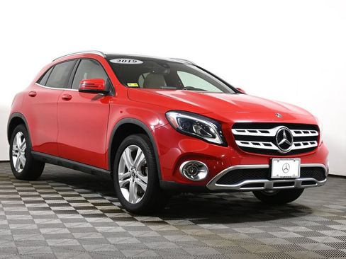 Used 2019 Mercedes-Benz GLA 250 4MATIC image 9