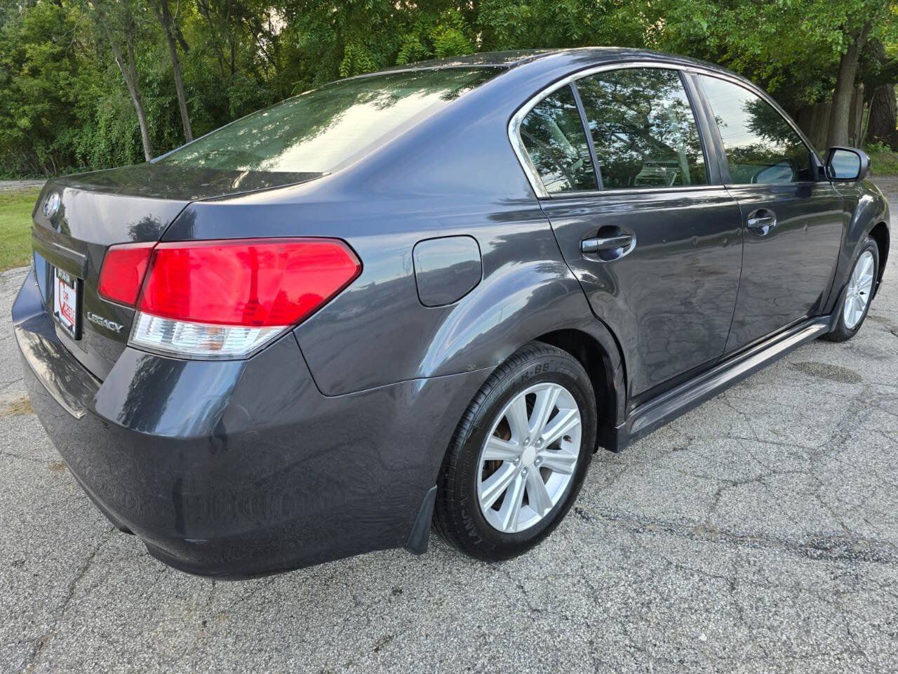Used 2011 Subaru Legacy 2.5i Premium w/ All-Weather Pkg AWD/4WD image 5