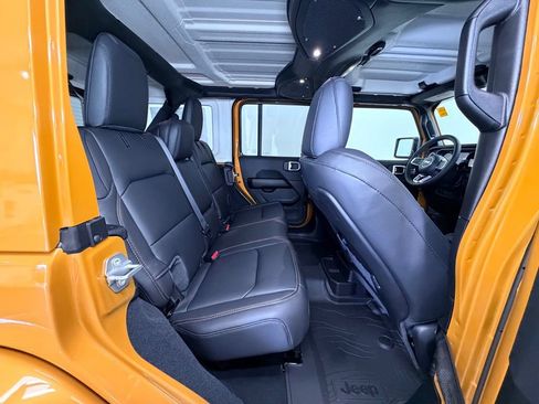 New 2026 Jeep Wrangler Unlimited Sahara AWD/4WD image 8