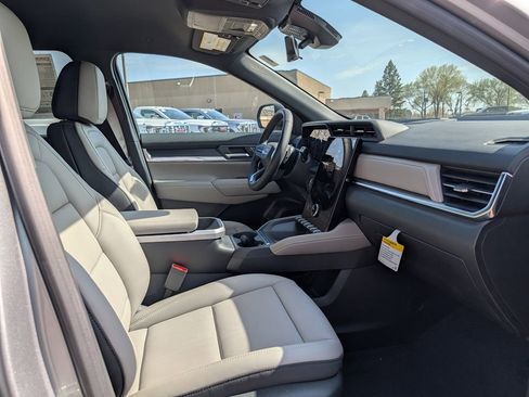 New 2026 GMC Terrain Elevation w/ Elevation Premium Package AWD/4WD image 23
