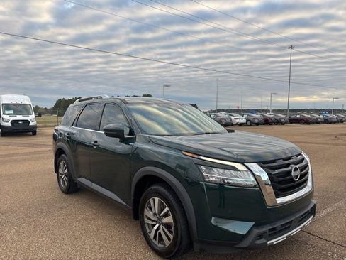 Used 2023 Nissan Pathfinder SL image 5