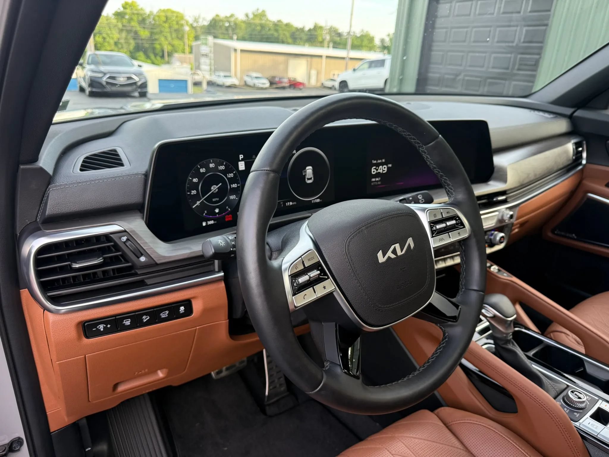 Used 2025 Kia Telluride SX X-Line AWD/4WD image 11