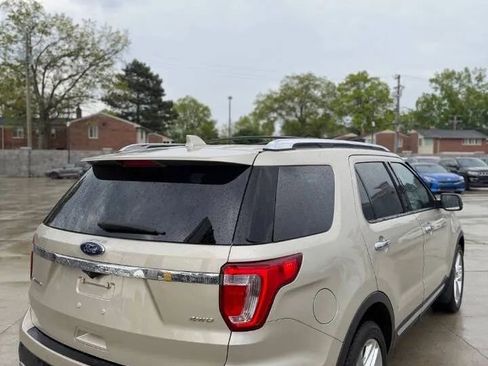 Used 2017 Ford Explorer Limited w/ Equipment Group 301A AWD/4WD image 7